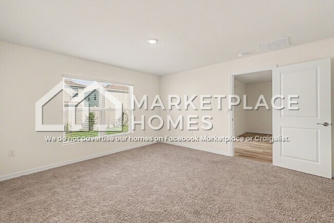 Building Photo - 8619 SW 44th Terrace