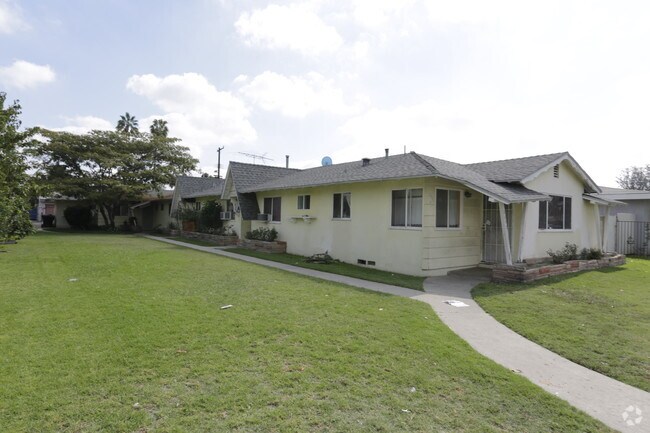 Primary Photo - 406 N Vine St