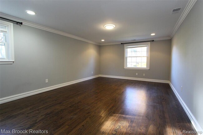 Building Photo - 30024 Beacontree St