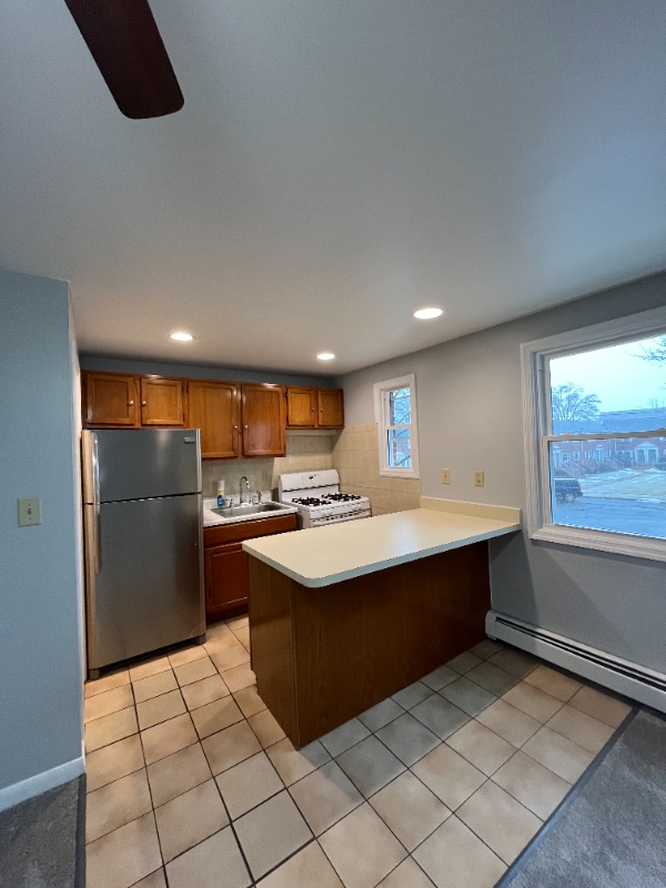 Building Photo - 30 Carolyn Terrace