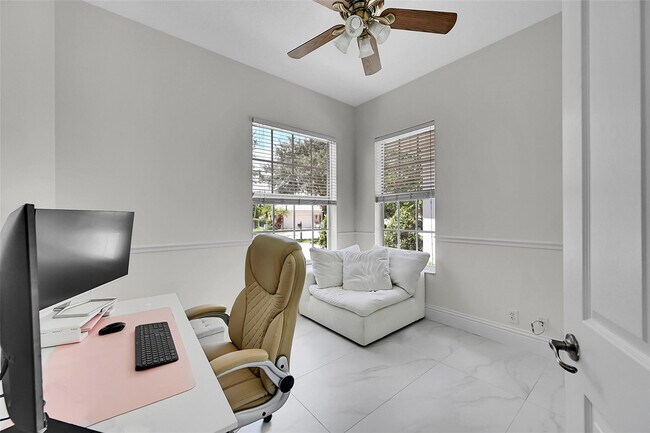 Building Photo - 11163 NW 69th Pl