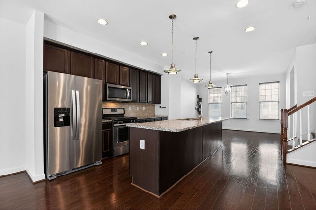 Building Photo - 7419 Wood Mdw Wy