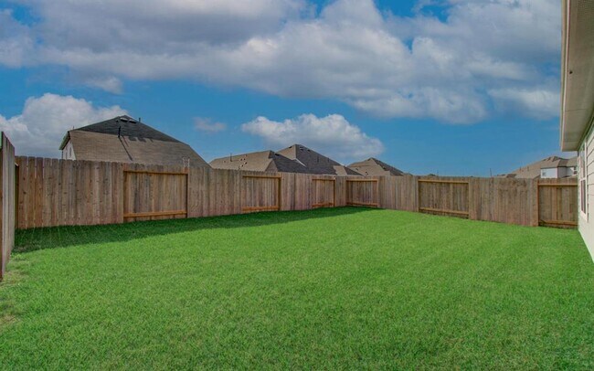 Building Photo - 5111 Shelby Katherine Dr