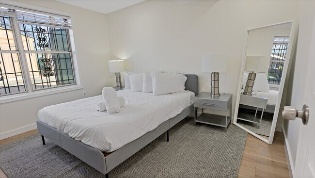 Building Photo - 228 Maryland Park Dr