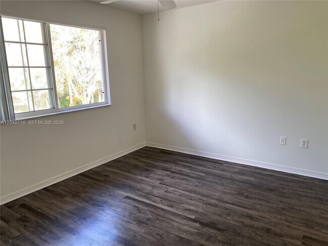 Building Photo - 4177 N Haverhill Rd