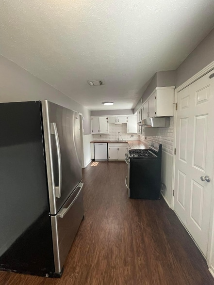 Building Photo - 513 Nichols Dr