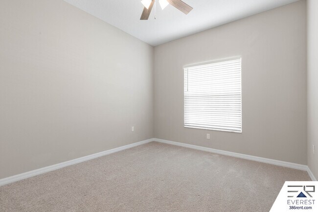 Building Photo - 12 Lysander Ln