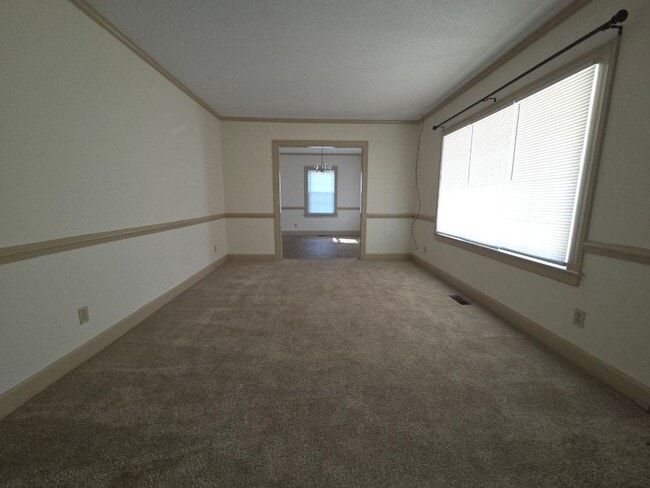 Building Photo - 311 Moyton Ave