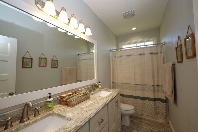 Building Photo - 2899 Cotton Bay Crossing