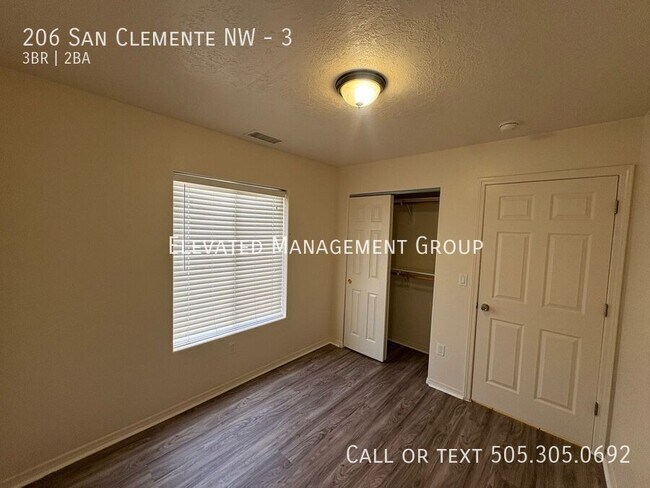 Building Photo - 206 San Clemente Ave NW