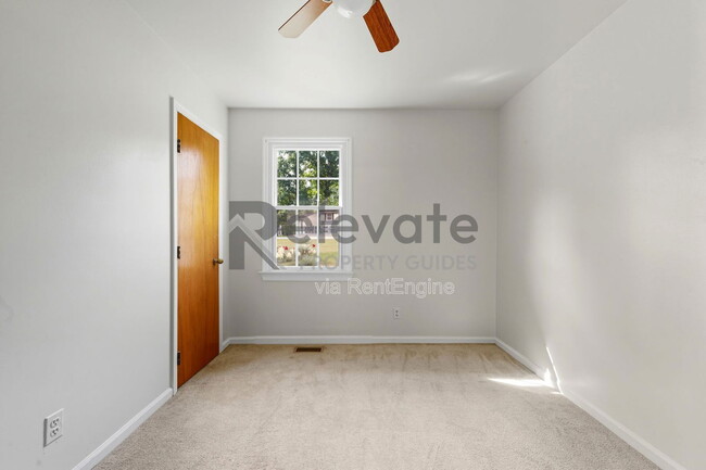 Building Photo - 15709 Gary Ave