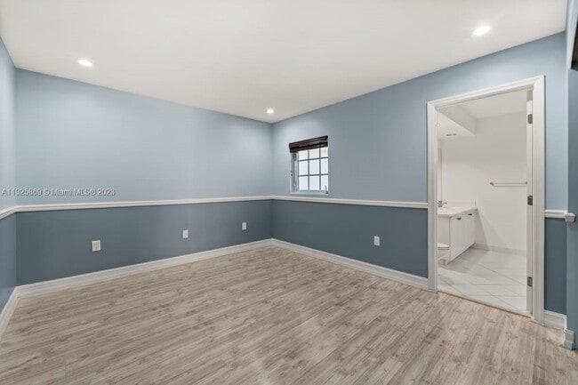 Building Photo - 3110 NE 210th Terrace