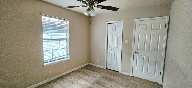 Building Photo - 5805 Gale Ct