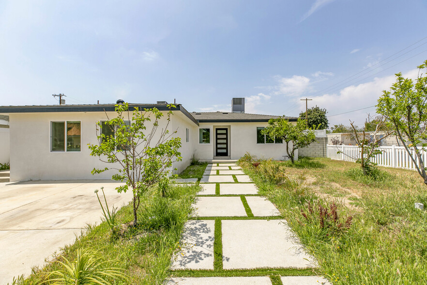 Building Photo - 7759 Van Noord Ave