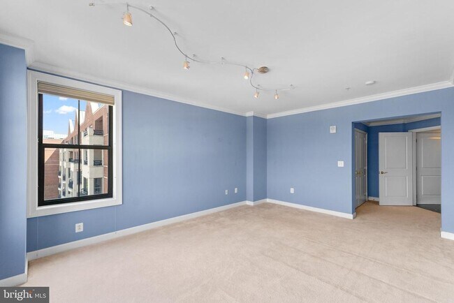 Building Photo - 485 Harbor Side St