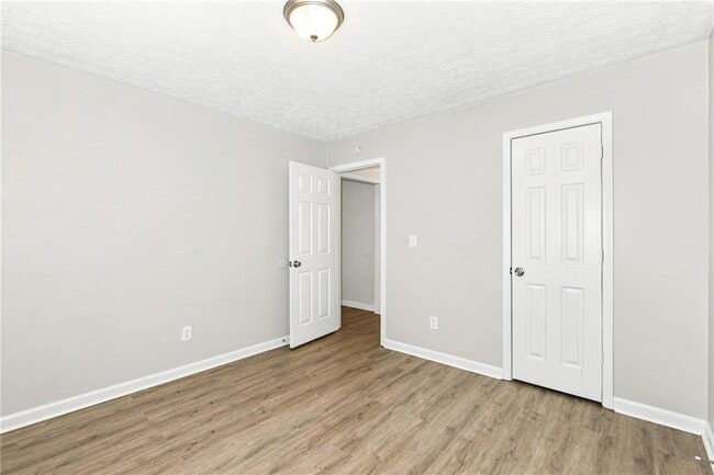 Building Photo - 9471 Bogey Ct