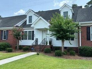 Building Photo - 670 Amberdale Cir W