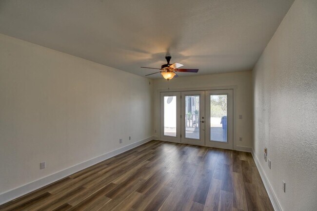 Building Photo - 758 Sandy Mountain Dr