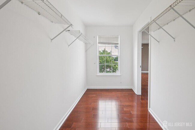 Building Photo - 5 Abate Ct