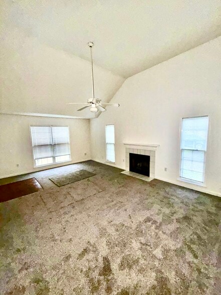 Building Photo - 125 Warren Way