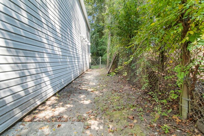 Building Photo - 4440 Spruill Ave