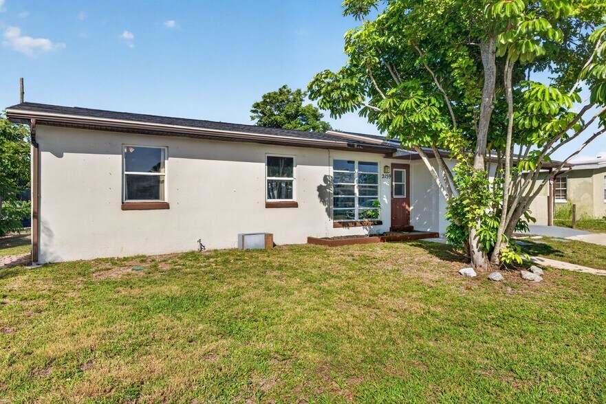Building Photo - 2159 Gerard Ct