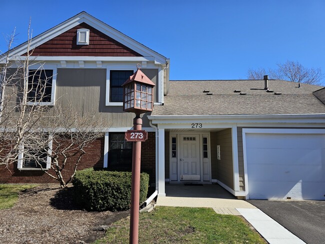 Primary Photo - 273 Elmwood Ln