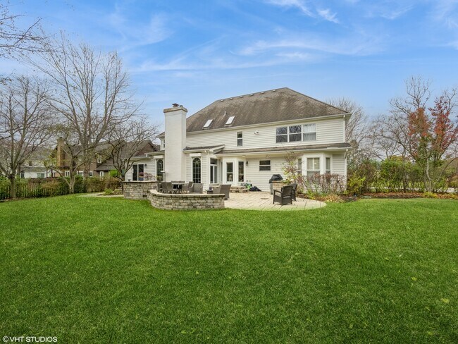 Building Photo - 445 Blue Ash Dr