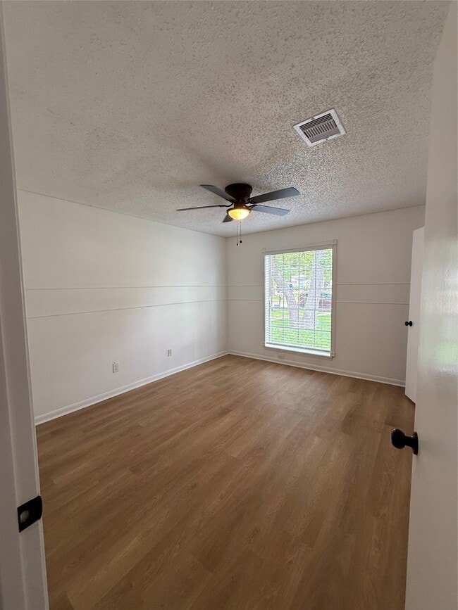 Building Photo - 1847 Spruce Knob Dr