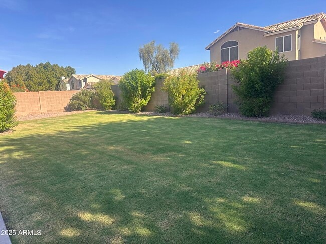 Building Photo - 7165 W Foothill Dr