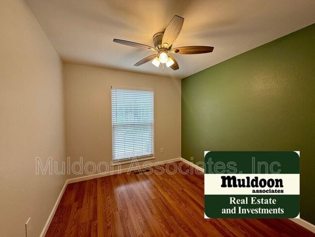Building Photo - 2930 Cortina Dr