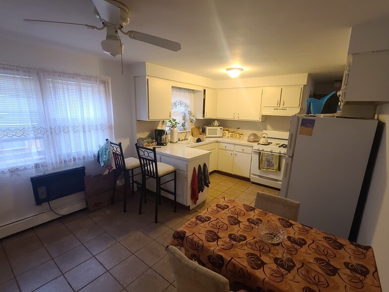 Building Photo - 3145 N Nashville Ave