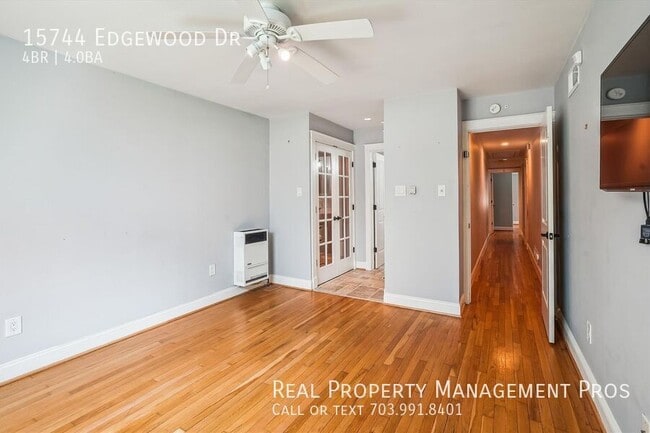 Building Photo - 15744 Edgewood Dr