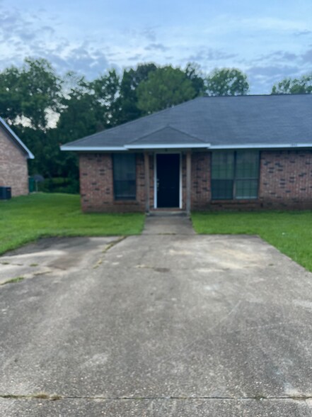 Building Photo - 1843 W Jackson St