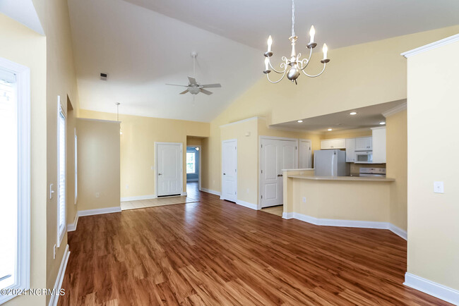 Building Photo - 212 Diamond Cove