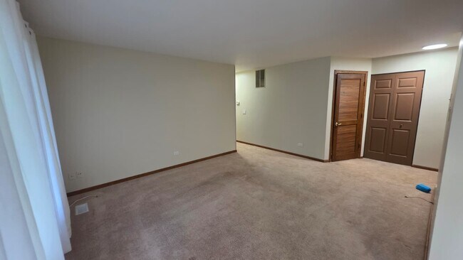 Building Photo - 620 Mallard Ct