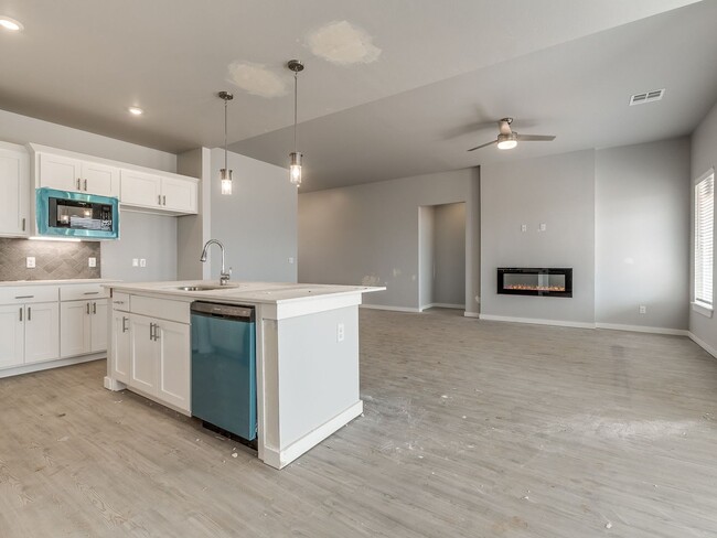 Building Photo - Beautiful New Construction Home in Edmond