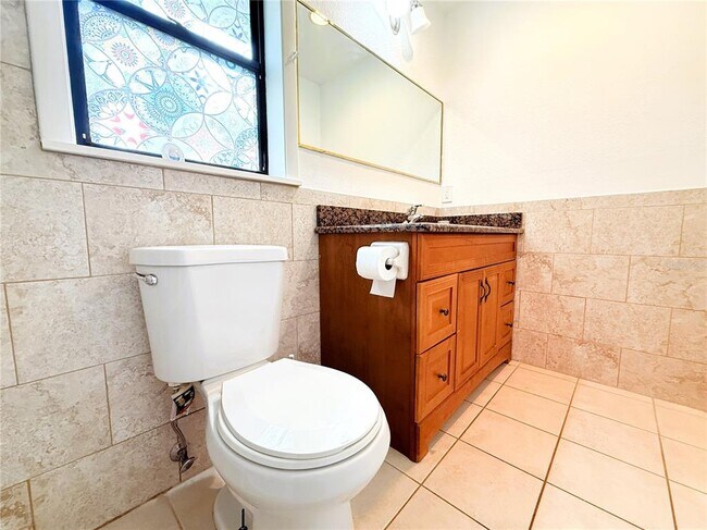 Building Photo - 3201 Bartlett St