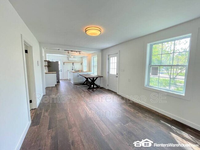 Building Photo - 142 Rogers Ave