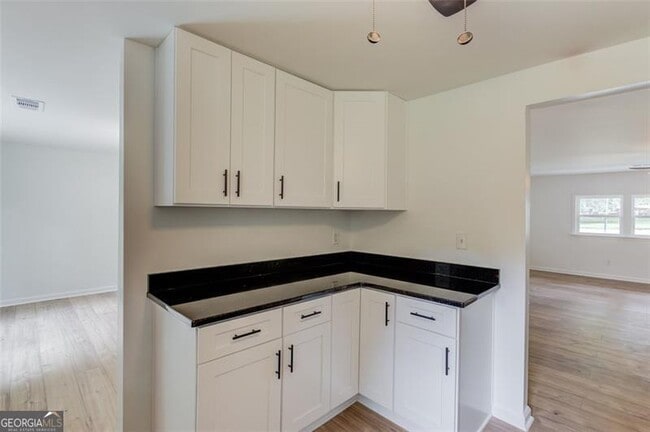 Building Photo - 5266 Long Green Ln