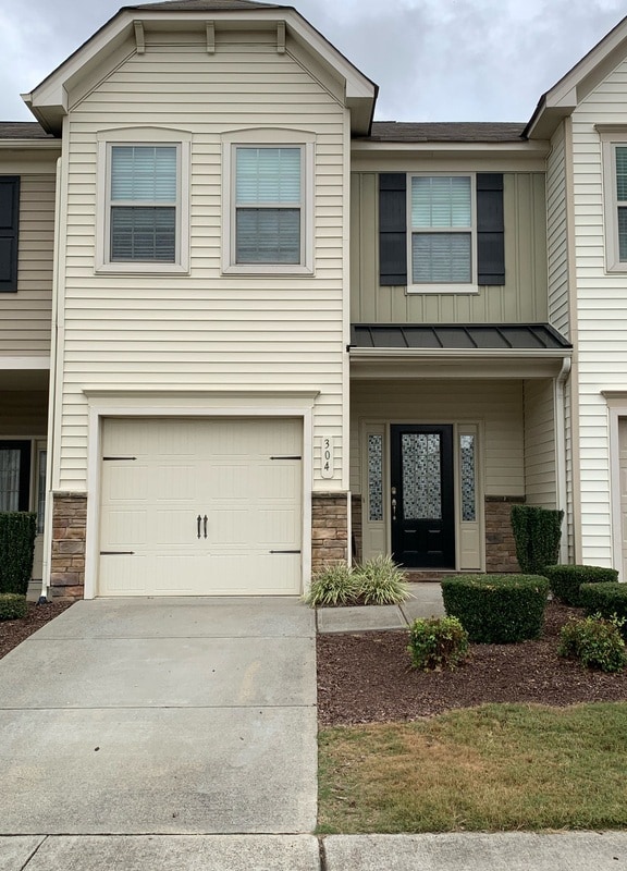 Building Photo - 304 Leighann Ridge Ln