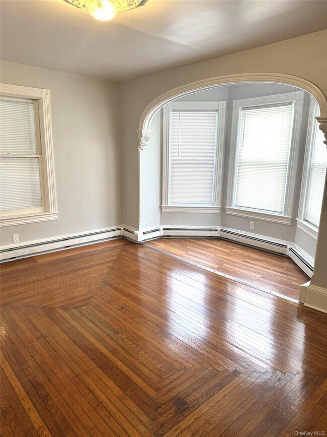 Building Photo - 43 Linden Ave