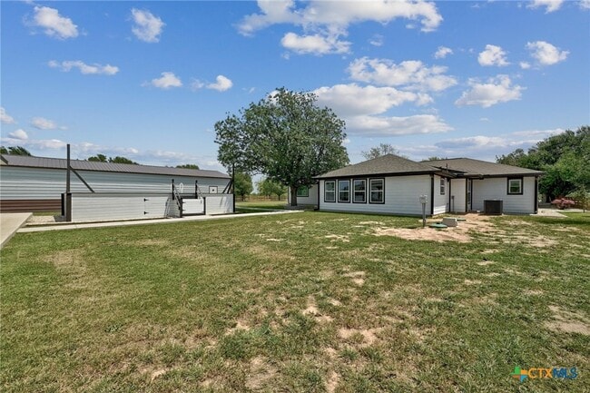 Building Photo - 401 Co Rd 368
