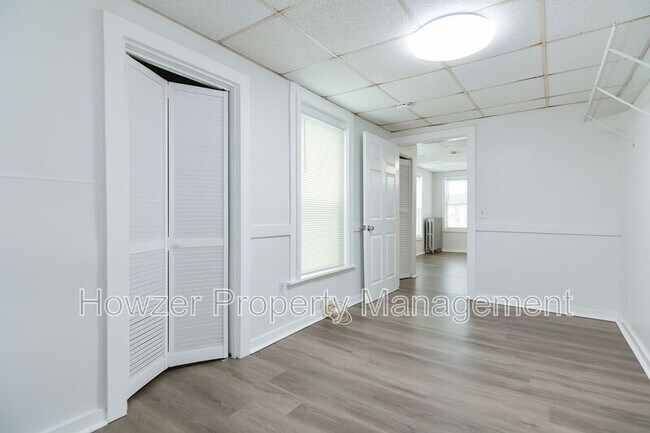 Primary Photo - 109 Green St