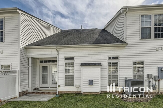 Building Photo - 5007 Tribecca St