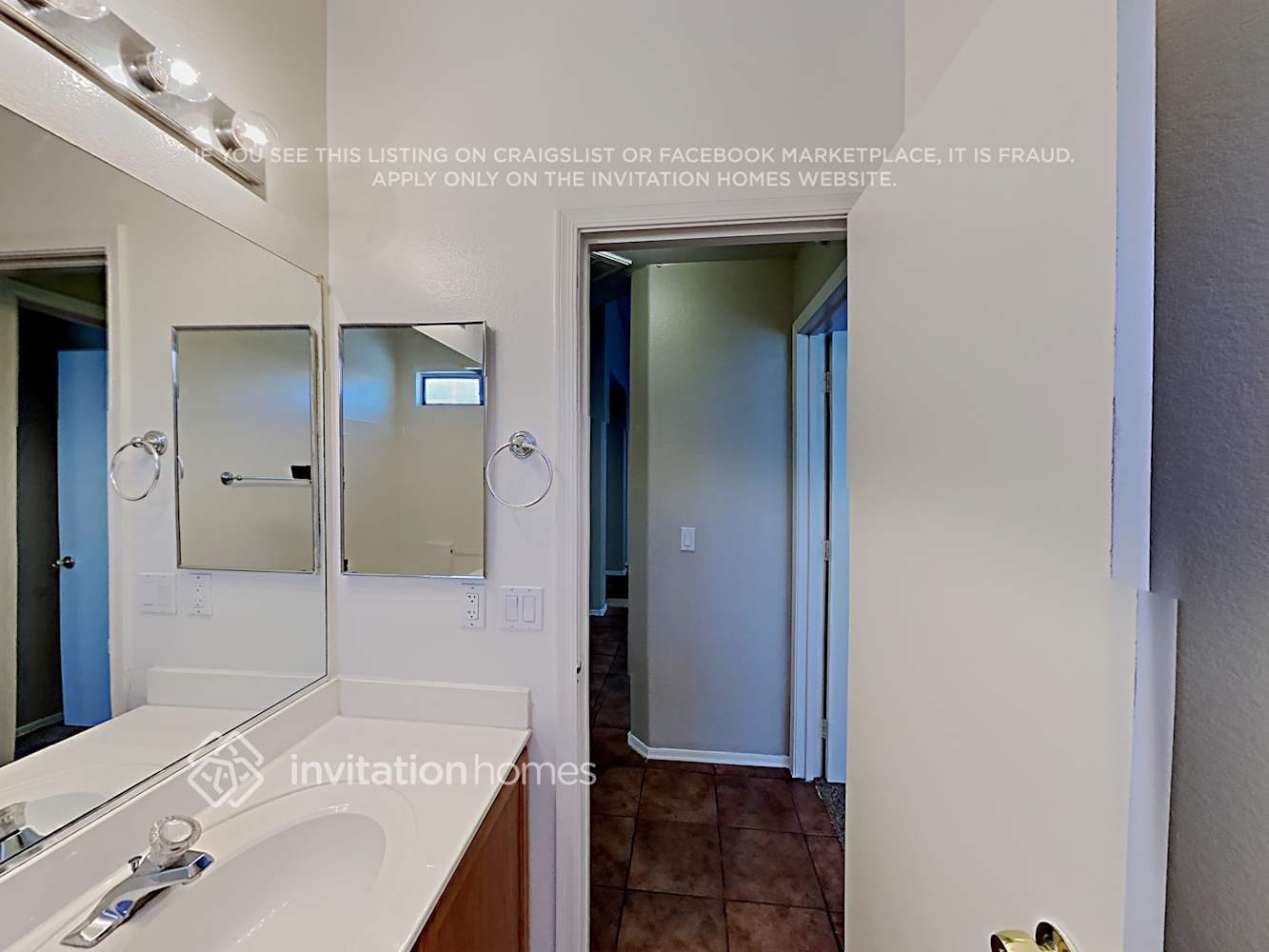 Building Photo - 6347 W Hilton Ave