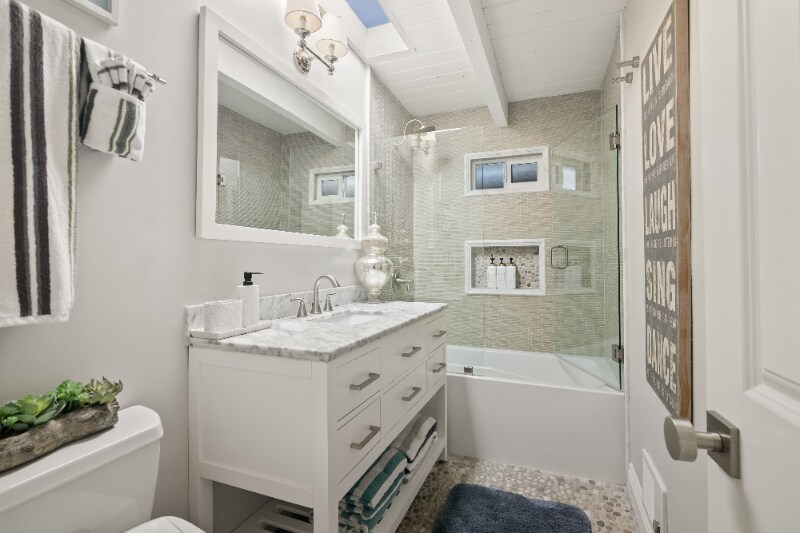 Building Photo - 1680 Neptune Ave