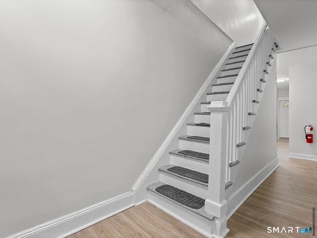 Building Photo - 25 Whittier St