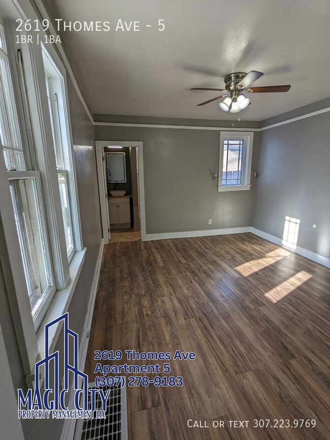 Building Photo - 2619 Thomes Ave