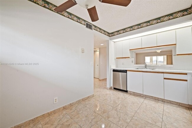 Building Photo - 13001 SW 11th Ct